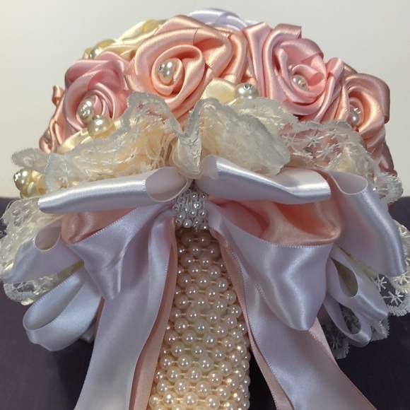 Bridal Bouquet - Picture 2 of 9